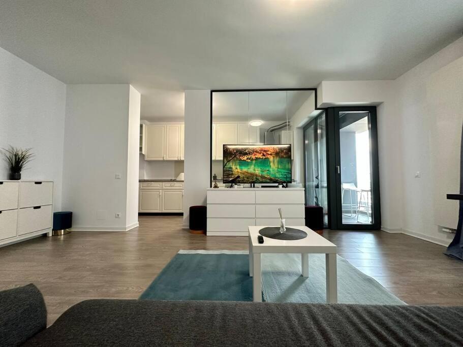 Apartment Boutique Cloud9 Pipera Nearby Drpciv Bukarest